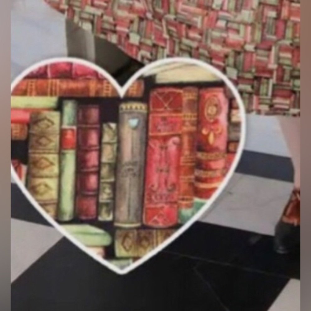 📚Dolly And Dotty Billie Book Stack Dress 
Brand New Never Been Opened - Picture 2 of 11